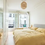 Appartement Place De La Madeleine, Paris