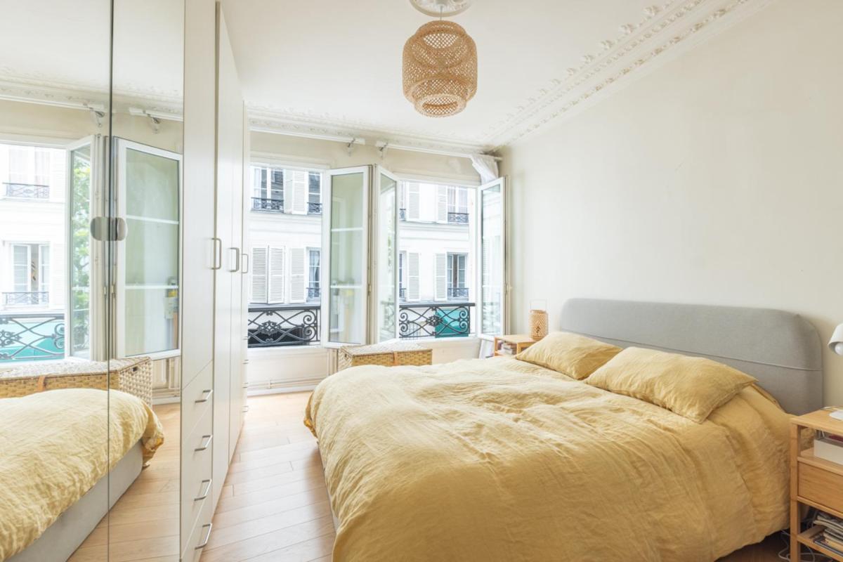 Place De La Madeleine, Apartment